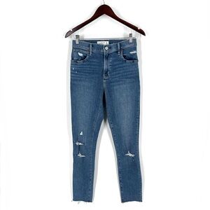 Abercrombie and Fitch The Super Skinny Ankle High Rise 28/6L Jeans Distressed